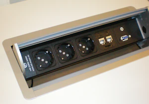 elit M box axial 3el 2xc6 vga+ljud