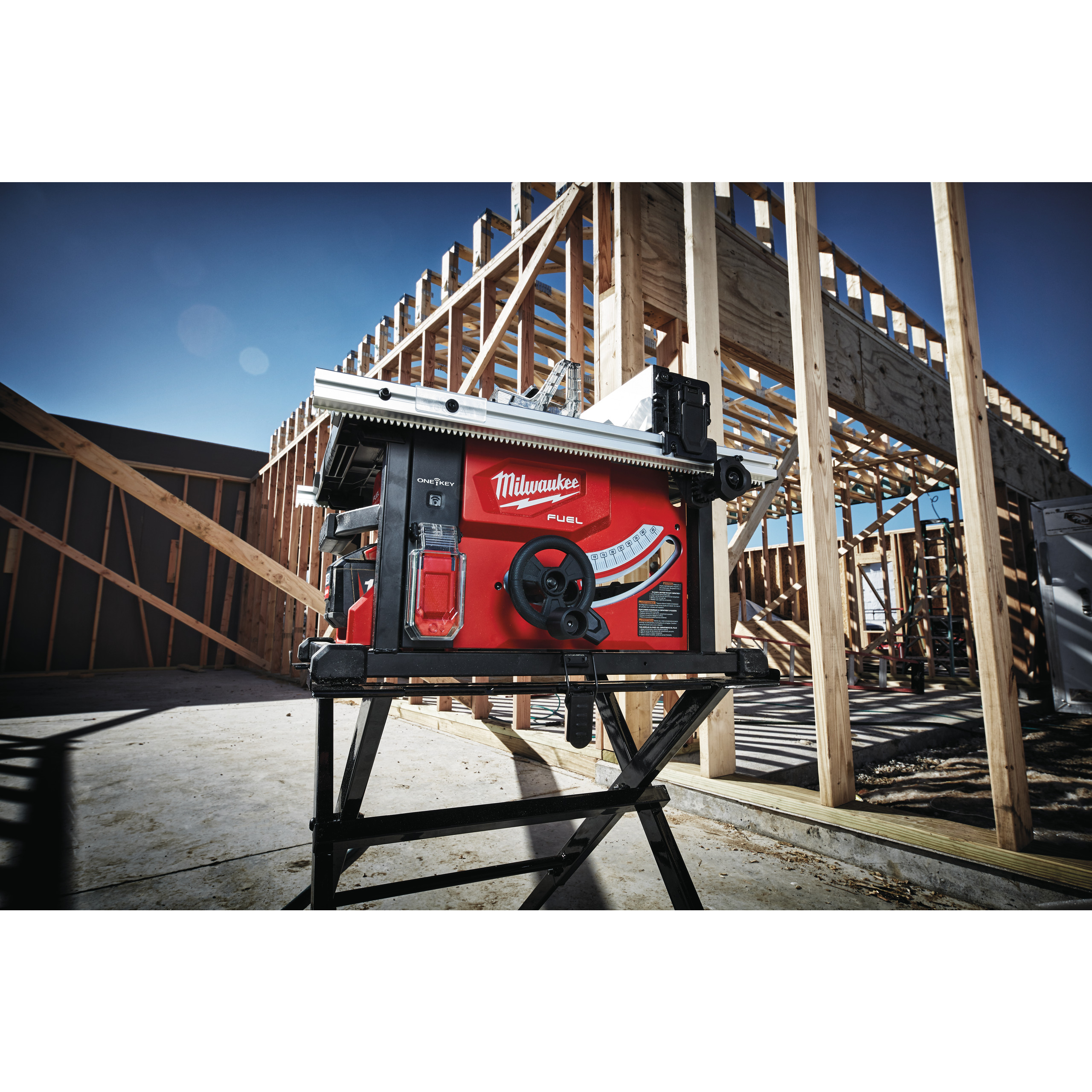 milwaukee Akkupöytäsaha milwaukee m18 fts210-0