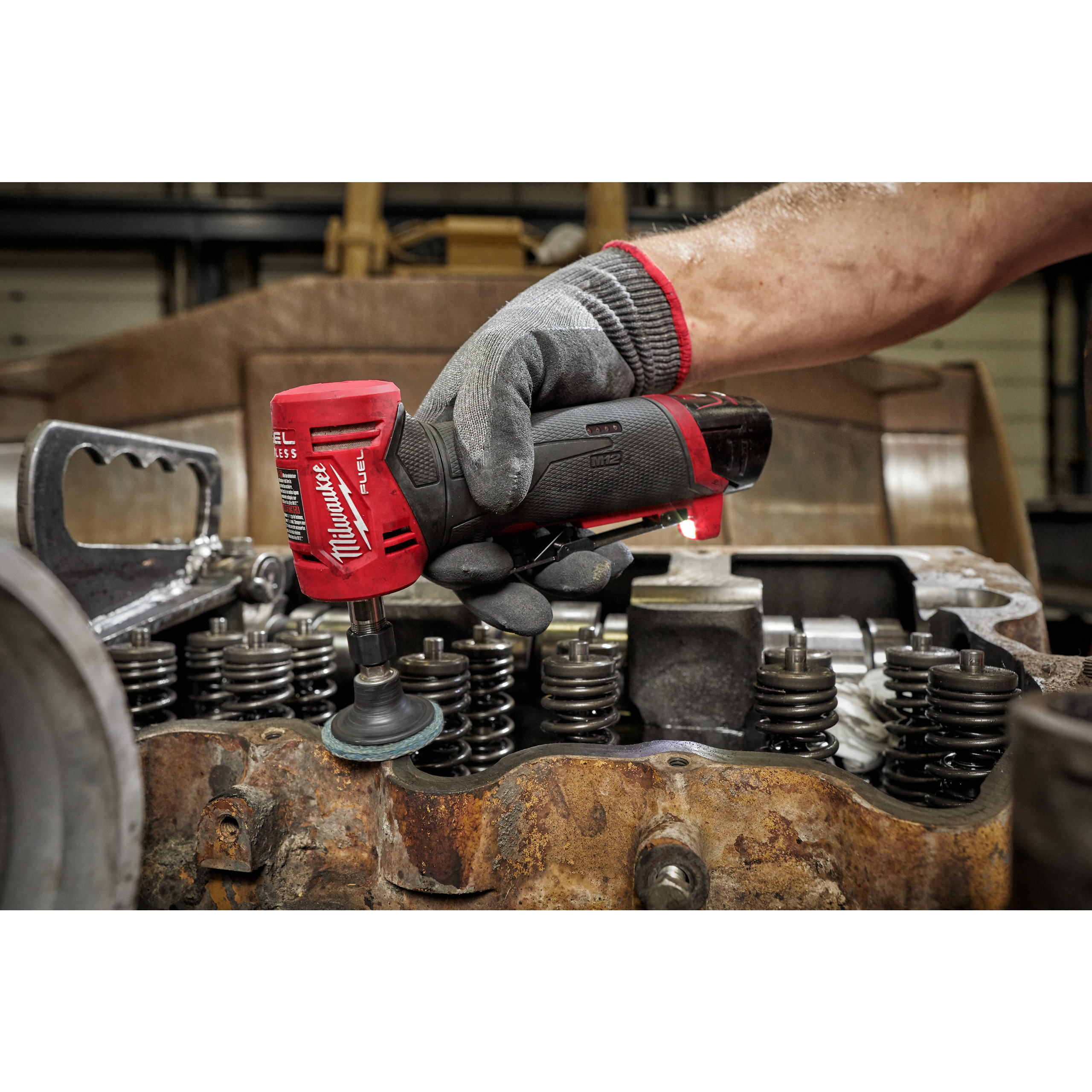 milwaukee Akkusuorahiomakone milwaukee m12 fdga-422b