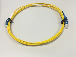 bcc solutions Kytkentäkaapeli-kuitu bcc sm os2 sc/lc/3m (e)